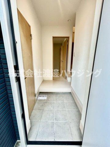 中川西1丁目一戸建の玄関