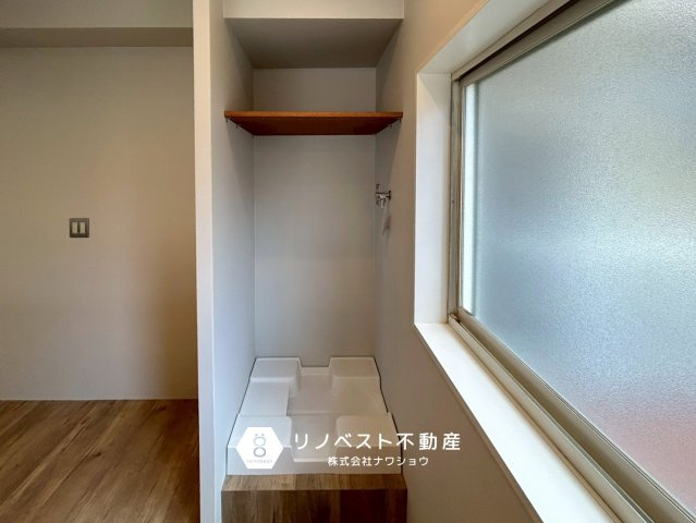 若江本町ガレージハウスのランドリースペース|洗濯機置場。