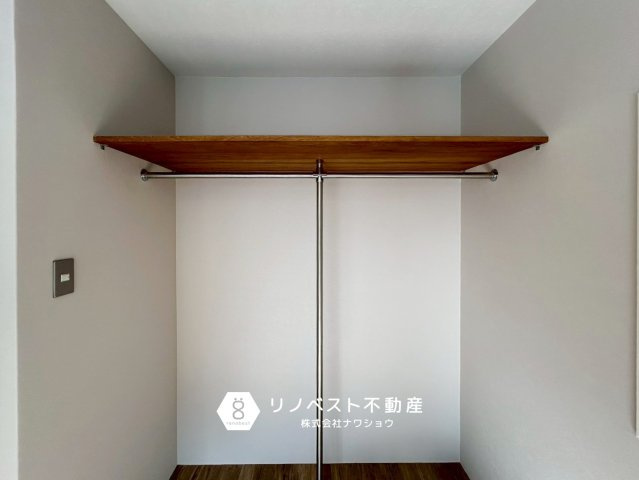 若江本町ガレージハウスの収納|収納力の高いクローゼットです◎