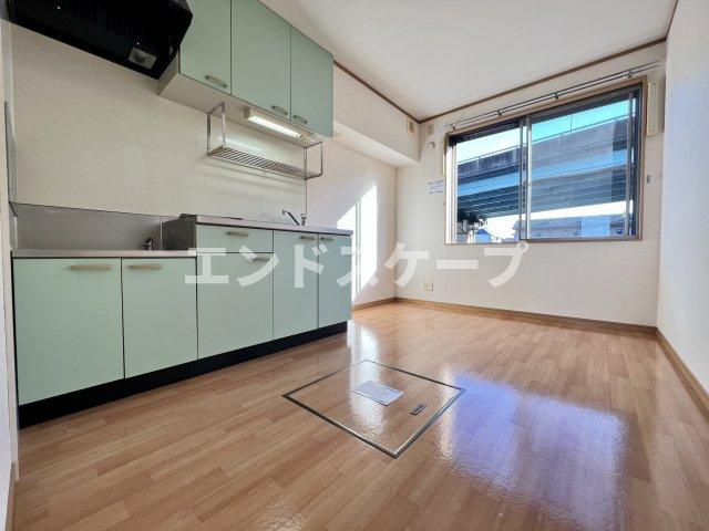 プレジオⅠの居間・リビング|高崎、前橋、伊勢崎エリアのお部屋探しはエンドスケープまで！お客様の理想お聞かせ下さい♪