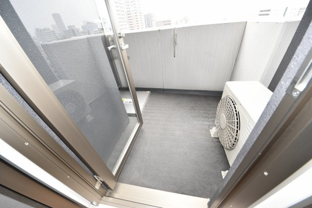 セレニテ本町グランデのバルコニー