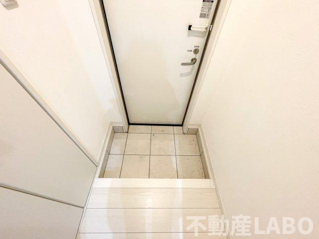 アートコーポ東太子の玄関