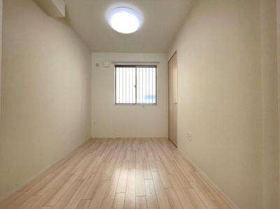 【内装】 | スリーステップ | 室内