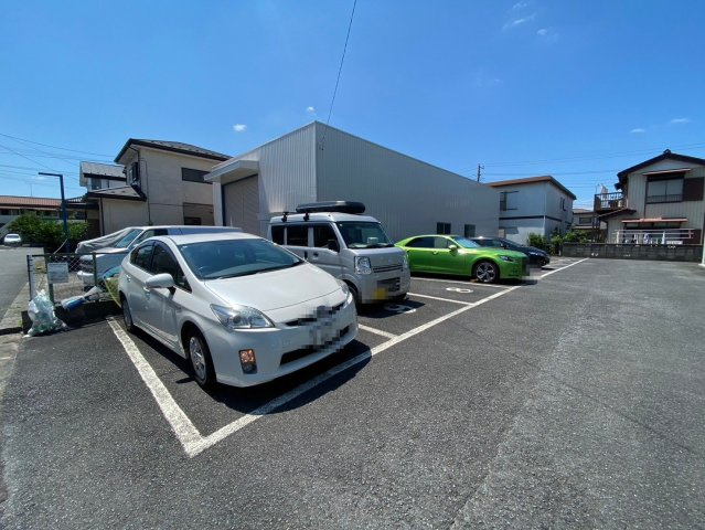 【駐車場】