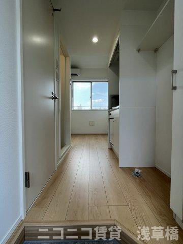 リヴィエール高田馬場の玄関