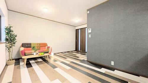 御領4丁目　中古一戸建ての居間・リビング|LDK12.0帖
■物件内覧・資金計画相談・住宅ローン相談、リフォーム相談、お問合せ受付中■
※当日・翌日のご内覧、ご相談はお電話でのお問合せがスムーズです！