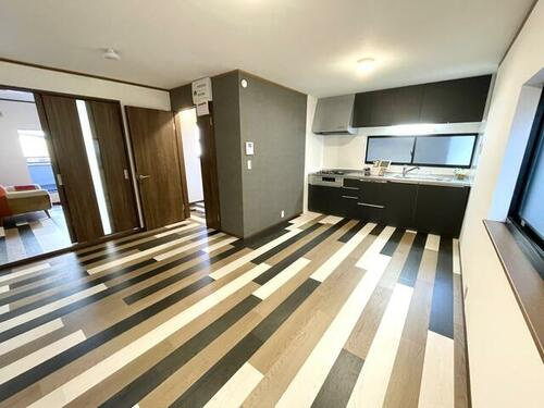 御領4丁目　中古一戸建てのキッチン|LDK12.0帖
■物件内覧・資金計画相談・住宅ローン相談、リフォーム相談、お問合せ受付中■
※当日・翌日のご内覧、ご相談はお電話でのお問合せがスムーズです！