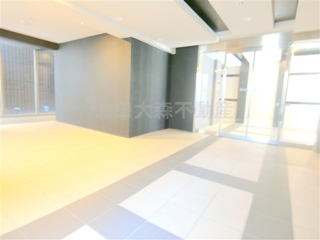 ビーシティアパートメント東京サウスのエントランス