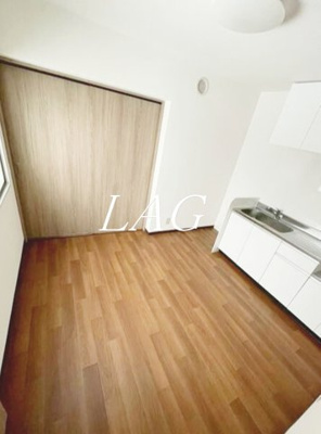 【居間・リビング】 | ビスコンティ成瀬 | 洋室のお部屋です。