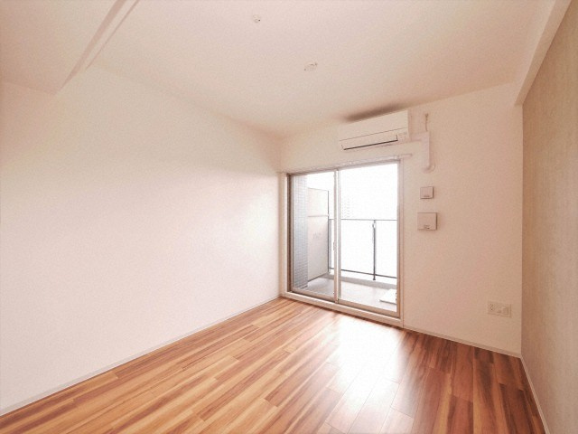 レジュールアッシュ三国本町の居間・リビング