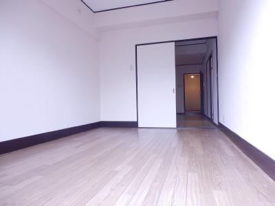 ロイヤルコーポの内装|洋室