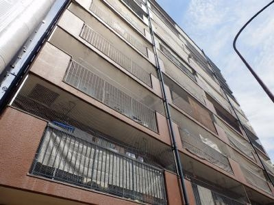 ロイヤルコーポの外観