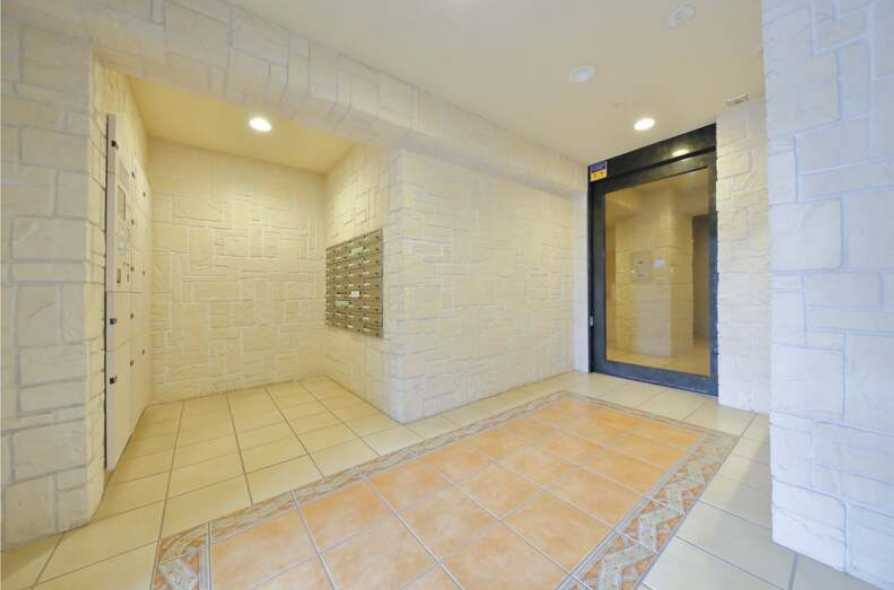 トーシンフェニックス目黒碑文谷　オートロック　角部屋　眺望良好のロビー