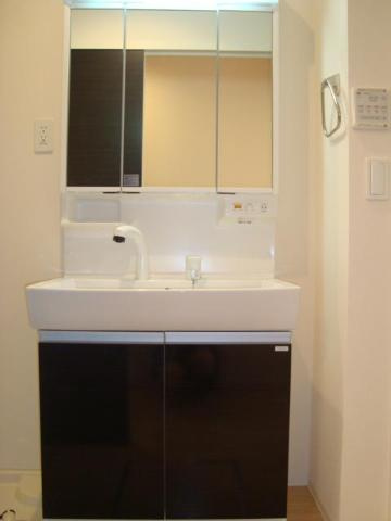カーサブリランテ櫛原の洗面所|洗髪洗面化粧台