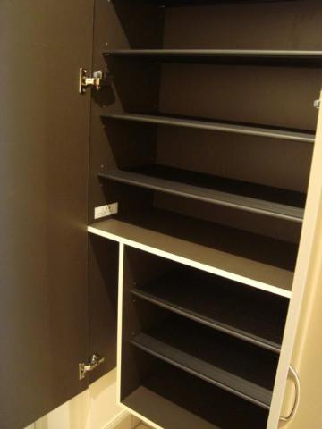 カーサブリランテ櫛原の収納|下駄箱