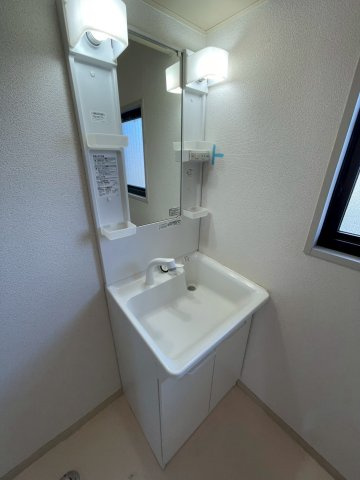 フォンテーヌ宮ノ陣Ⅱ　B棟の独立洗面台