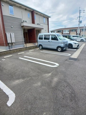 メゾンかえでの駐車場
