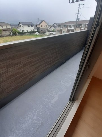 メゾンかえでのバルコニー