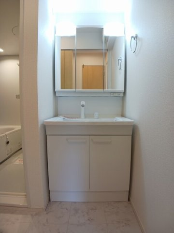 メゾンかえでの洗面所