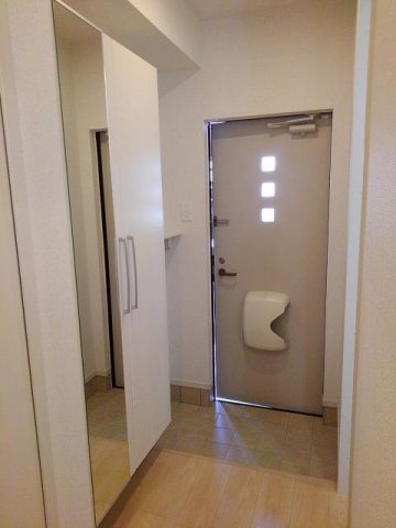 ネクシア安居野Ｃの玄関