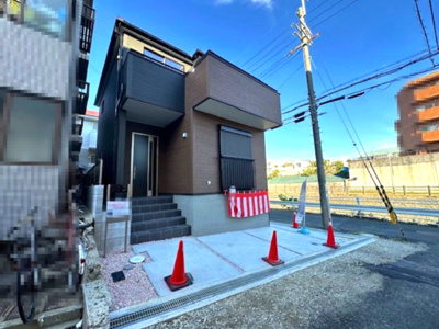 【外観】 | Livele Garden.S豊中市桜の町6期 | 光と風と開放感に包まれた東南角地！長期優良住宅／耐震構造／住宅性能評価W取得予定！
