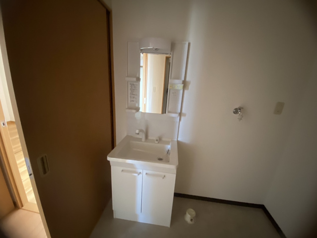 ルネス津福の独立洗面台|同建物別部屋 現況優先