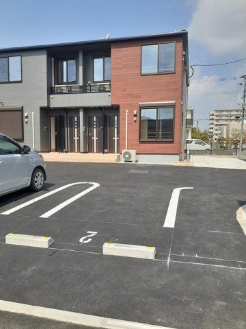 エムレークの駐車場