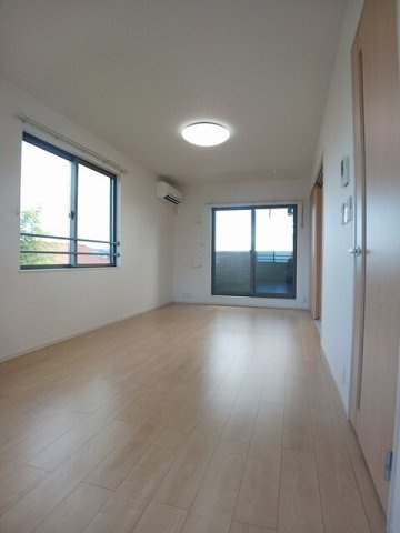 チャク弐番館の居間・リビング