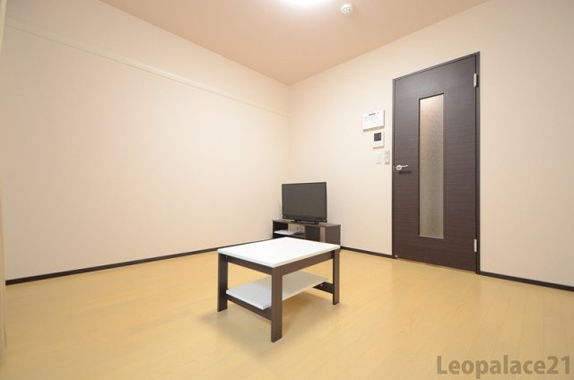 クレイノドミール久留米の居間・リビング|設備・使用は号室により異なるため、現況を優先致します。