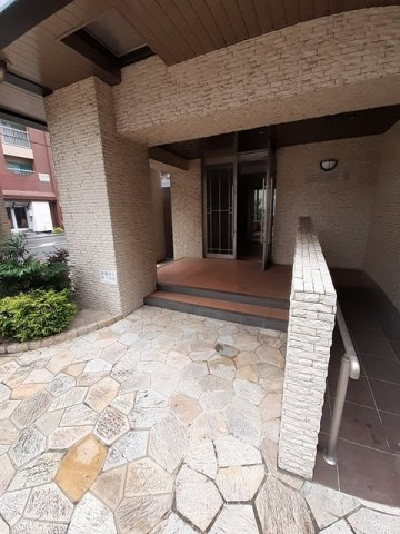 フォーウィルズコートⅡのエントランス