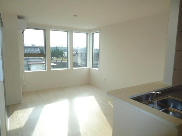 シャン・ドゥ・ポワロの内装|室内