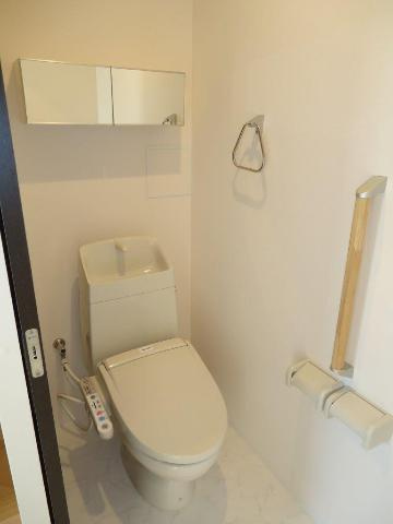 シャン・ドゥ・ポワロのトイレ|トイレ