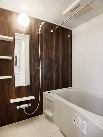 ファミリア長門石の浴室