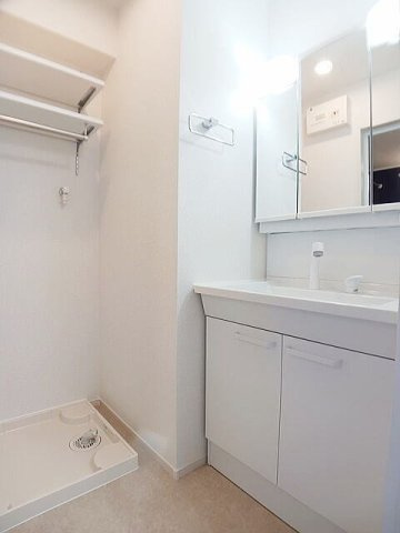 ファミリア長門石の洗面所