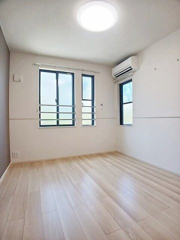 ファミリア長門石の内装