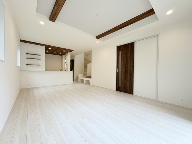 【居間・リビング】 | 〇●二宮町二宮 新築戸建 全7棟【5号棟】●〇