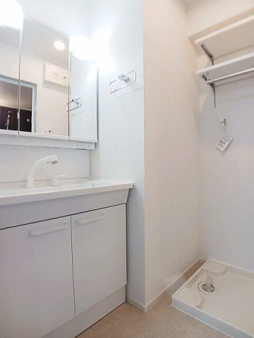 ファミリア長門石の洗面所