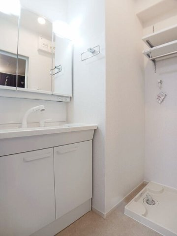 ファミリア長門石の洗面所