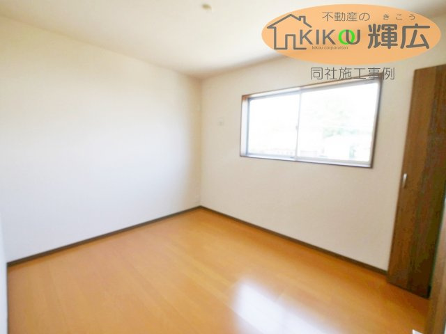 【洋室】 | 明石市大久保町山手台24-1期（全2）1号棟 | 同社施工例です。