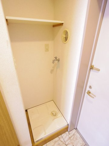 小平市小川町２丁目の賃貸マンションの内装