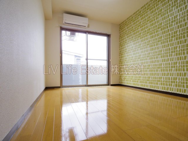 小平市小川町２丁目の賃貸マンションの居間・リビング