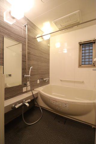 ロフティ諏訪野の浴室