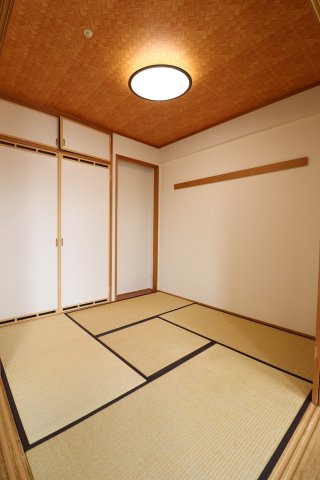 ロフティ諏訪野の和室