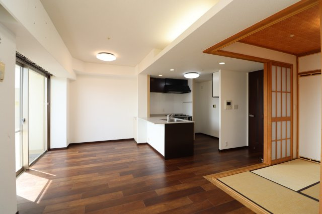 ロフティ諏訪野の居間・リビング