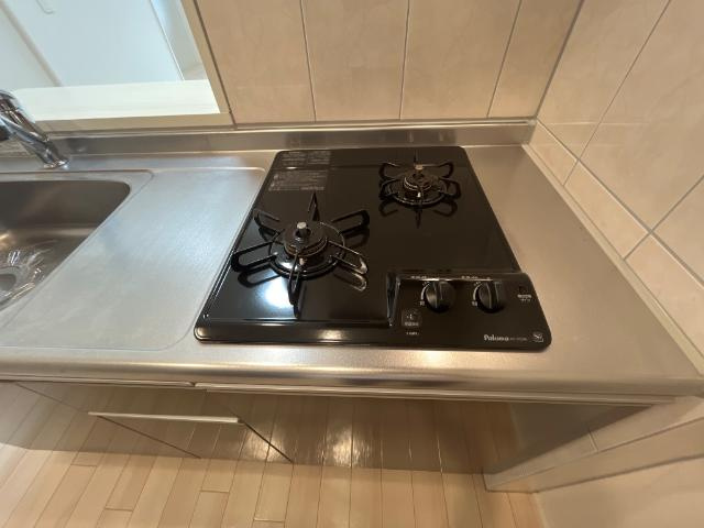 Tiara本町のキッチン|２口コンロ