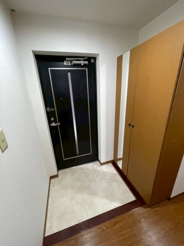 ルミエール合川の玄関