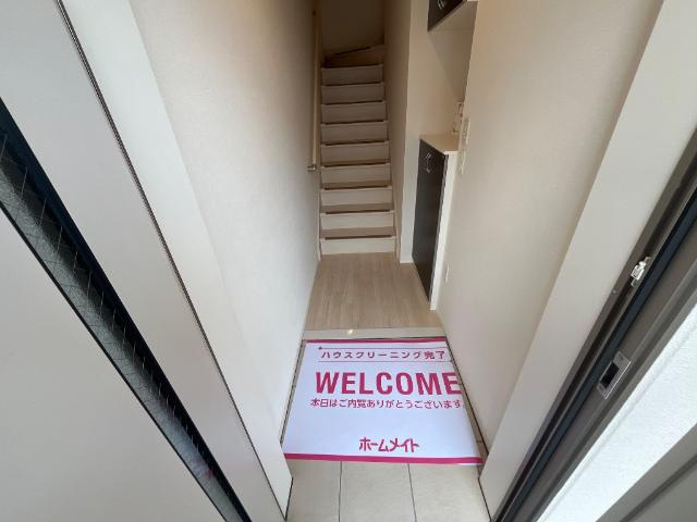 シャン・ドゥ・ポワロの玄関|玄関