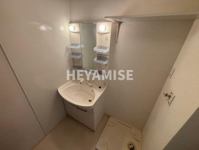 インターフレグラント A棟の洗面所