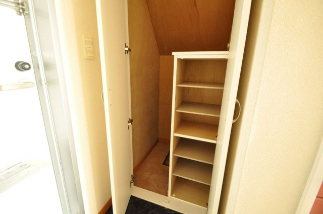 レオパレスいまじんの玄関