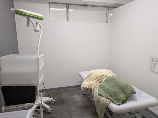  天神西通り館の内装